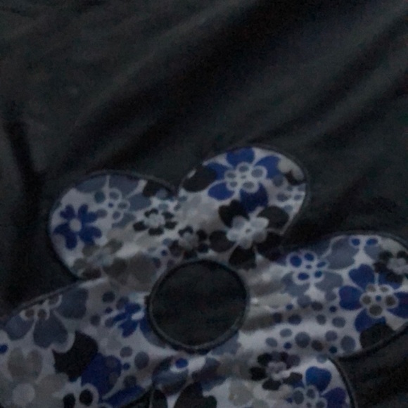 Meet your Posher, Claudia - Picture 1 of 1